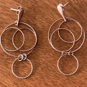 Modern and classy earrings